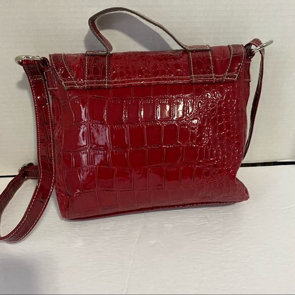 U.S. POLO ASSN. RED CROC PATENT LEATHER CROSSBODY BAG - Picture 6 of 15